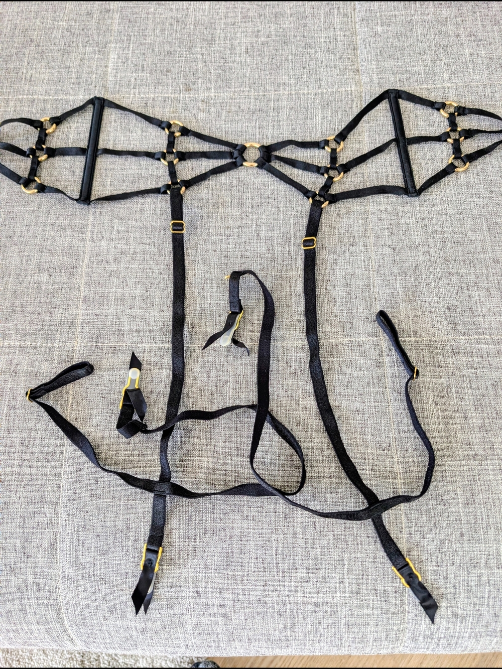 Victoria Secret O Ring Hardware garter belt Size xs/s Black NWOT
